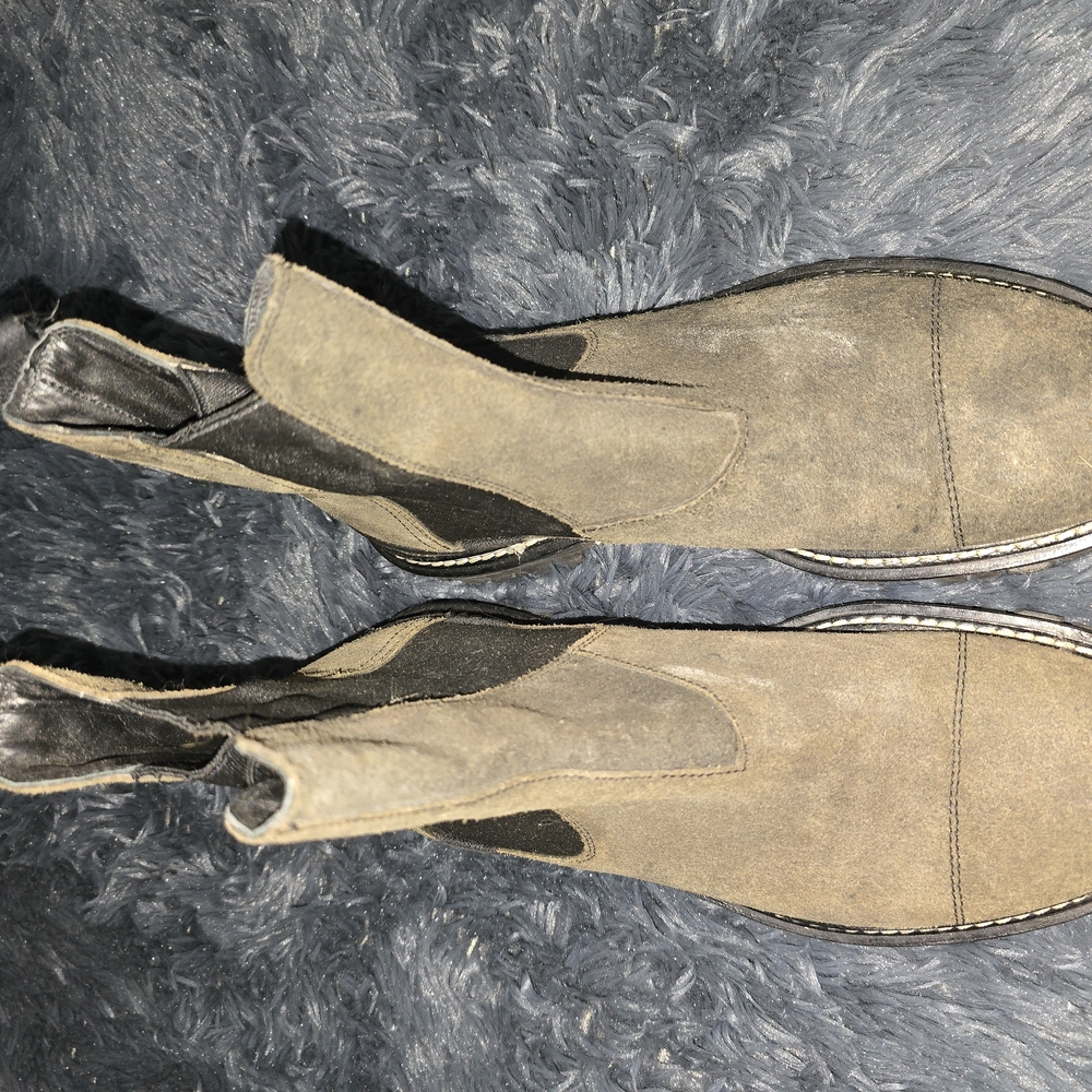 Men's Suede Chelsea Boots - Tan